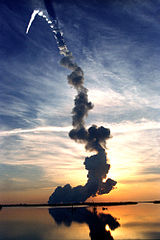 Smoke trail of STS-96 Launch