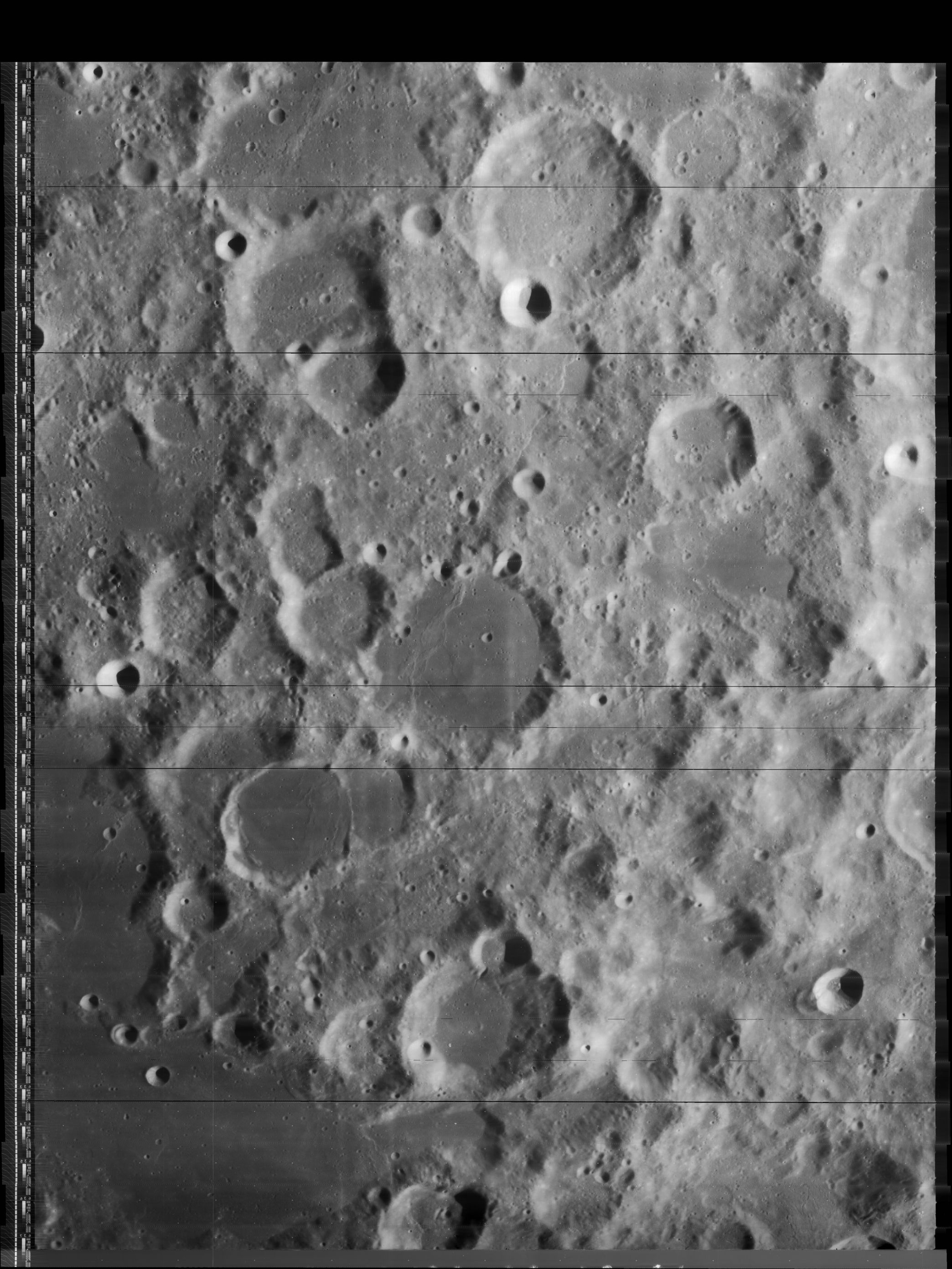 Lunar Orbiter 4 image 4009_h1